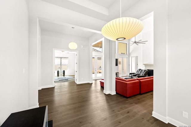 515 Talmadge Ln, Shavano Park, TX 78249