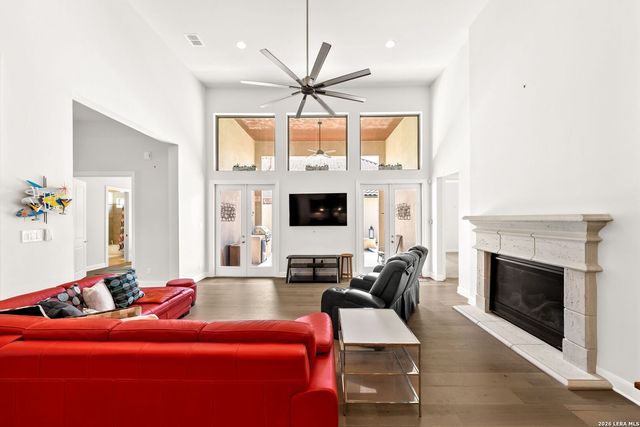 515 Talmadge Ln, Shavano Park, TX 78249