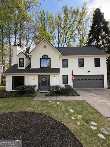 2015 N Creek Circle, Alpharetta, GA 30009