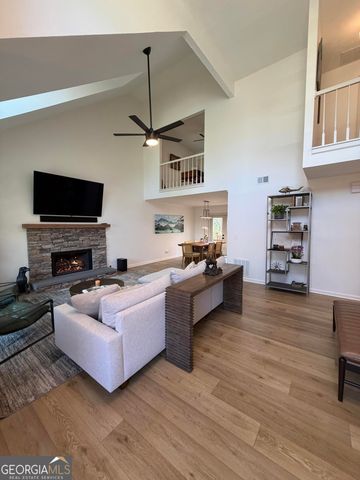 2015 N Creek Circle, Alpharetta, GA 30009