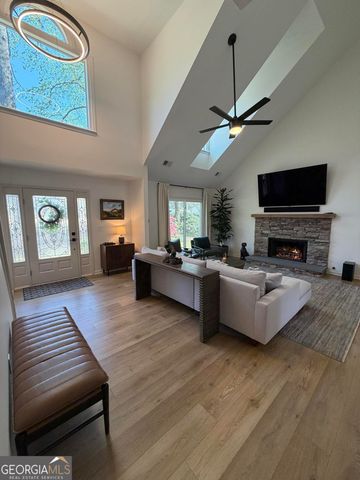 2015 N Creek Circle, Alpharetta, GA 30009