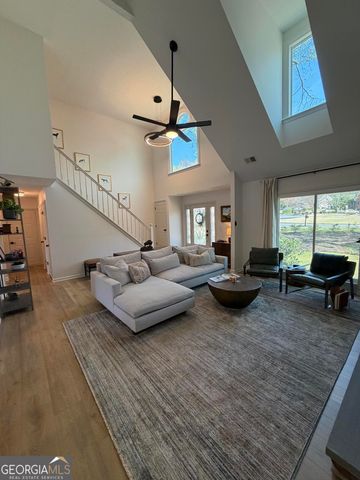 2015 N Creek Circle, Alpharetta, GA 30009