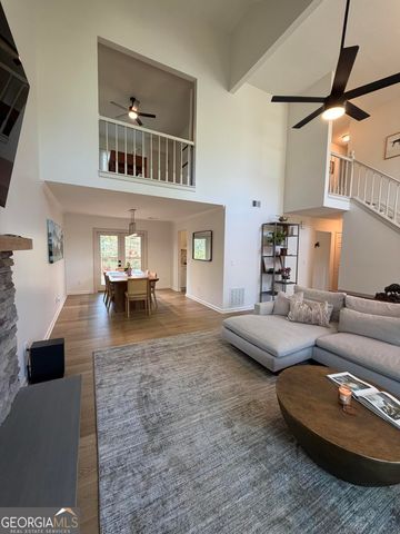 2015 N Creek Circle, Alpharetta, GA 30009