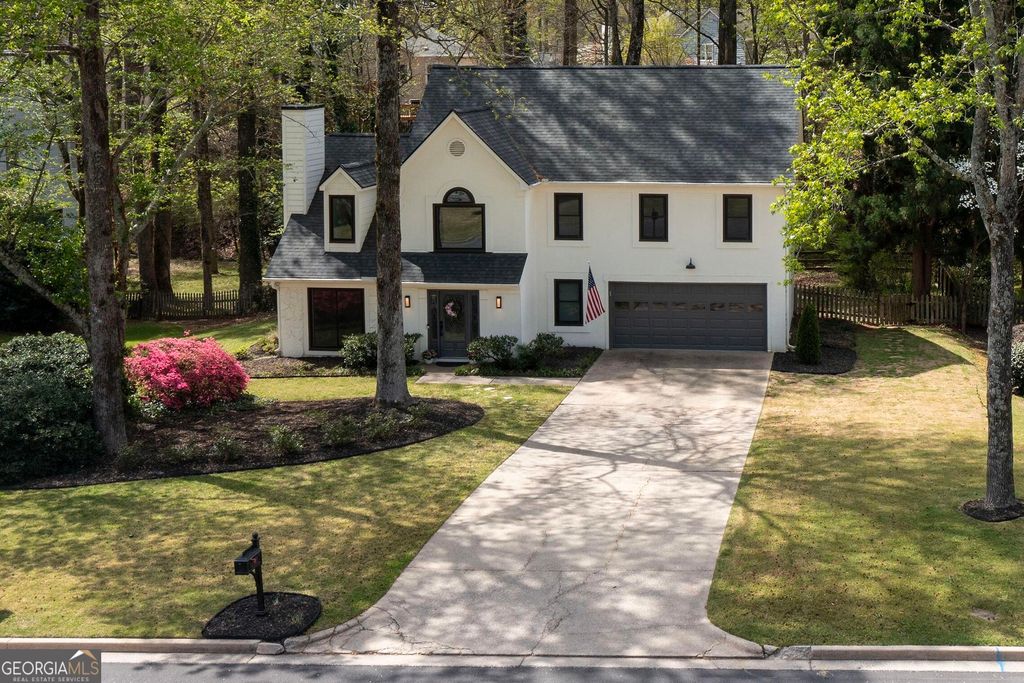 2015 N Creek Circle, Alpharetta, GA 30009
