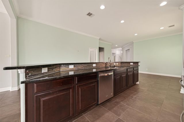 1410 Silver Rings Court, Pearland, TX 77581