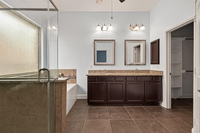 1410 Silver Rings Court, Pearland, TX 77581