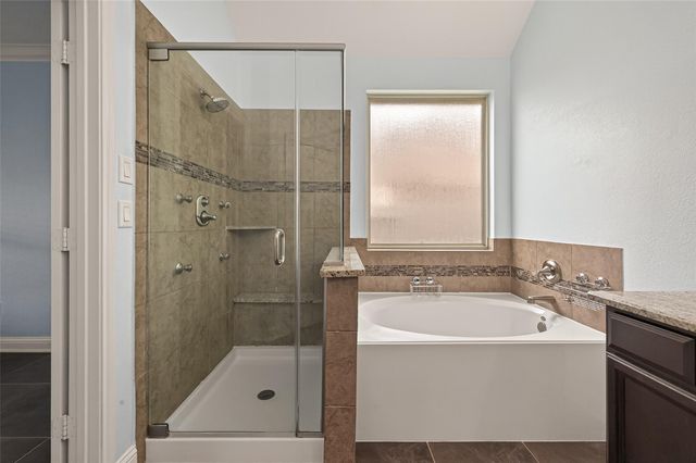 1410 Silver Rings Court, Pearland, TX 77581