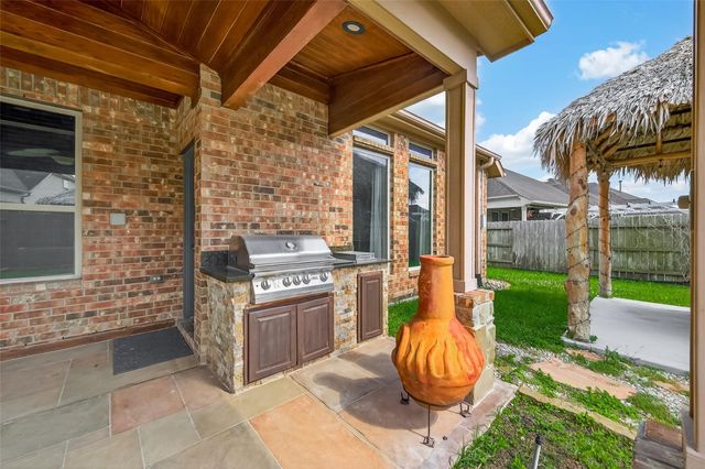 1410 Silver Rings Court, Pearland, TX 77581