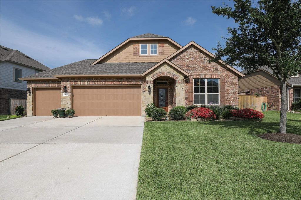 1410 Silver Rings Court, Pearland, TX 77581