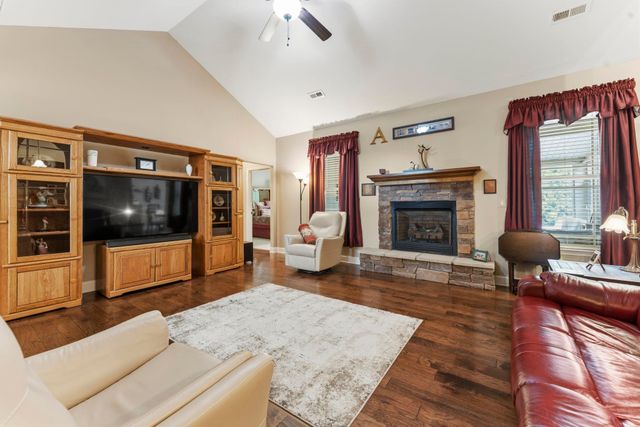 112 Providence Point Lane, Wellford, SC 29385