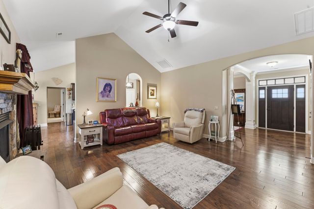 112 Providence Point Lane, Wellford, SC 29385