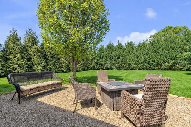 112 Providence Point Lane, Wellford, SC 29385
