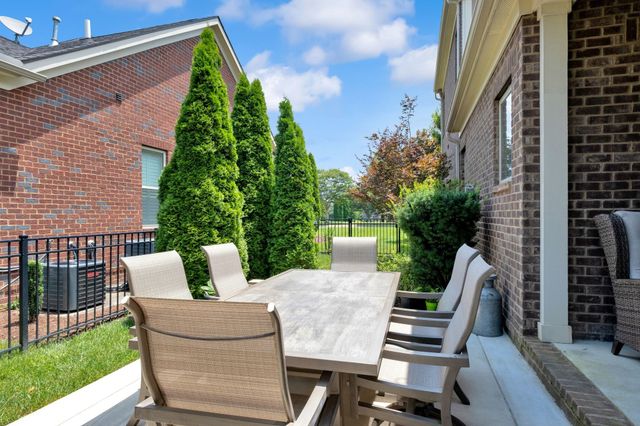 2505 Upper Hollow Rd, Thompsons Station, TN 37179