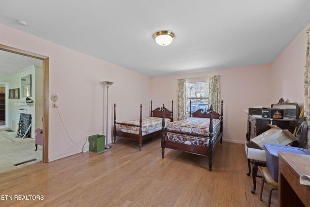 109 W Price Lane, Oak Ridge, TN 37830