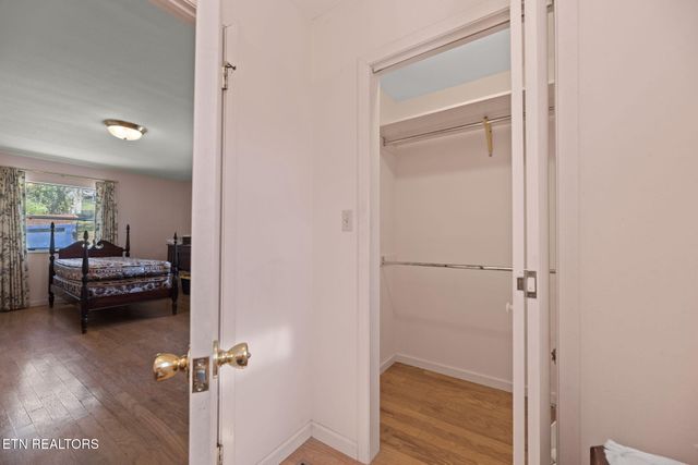 109 W Price Lane, Oak Ridge, TN 37830