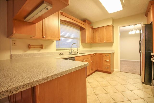 2014 CHARNES DRIVE, Lakeland, FL 33813