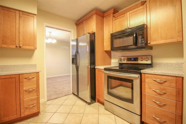2014 CHARNES DRIVE, Lakeland, FL 33813