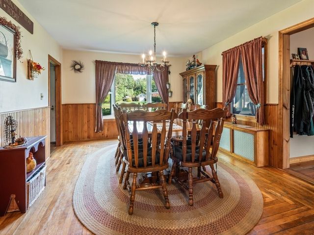 89 Elm St, Blackstone, MA 01504