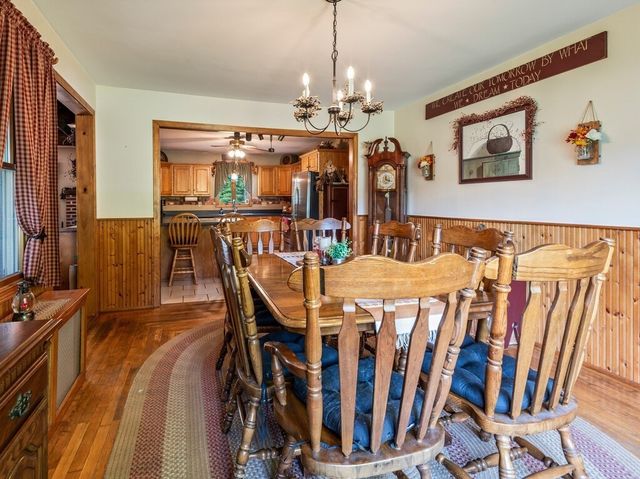 89 Elm St, Blackstone, MA 01504