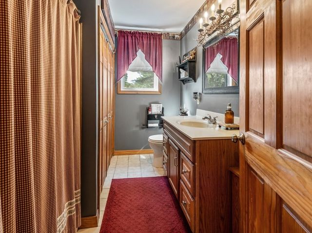 89 Elm St, Blackstone, MA 01504