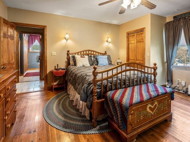 89 Elm St, Blackstone, MA 01504