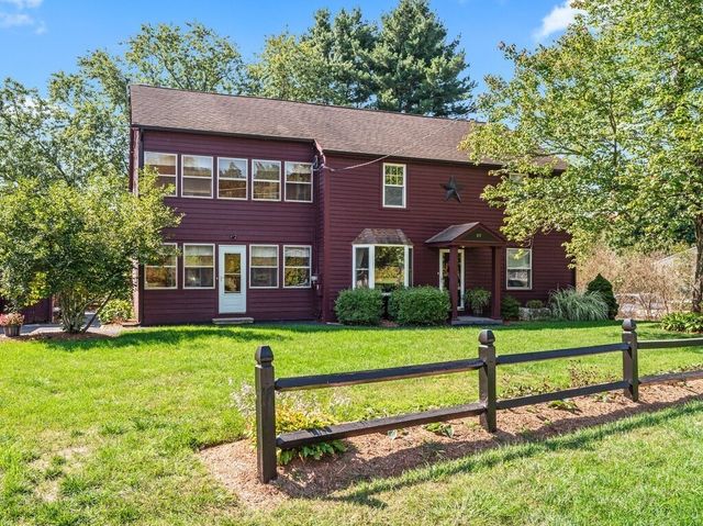 89 Elm St, Blackstone, MA 01504