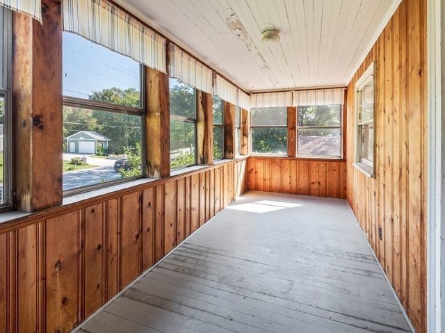 89 Elm St, Blackstone, MA 01504