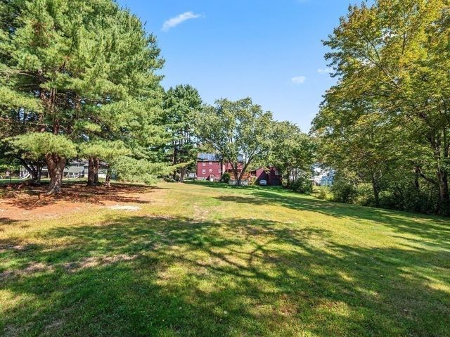 89 Elm St, Blackstone, MA 01504