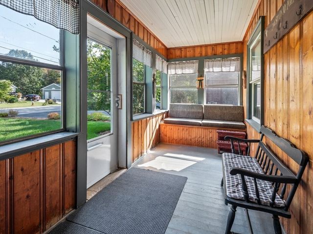 89 Elm St, Blackstone, MA 01504