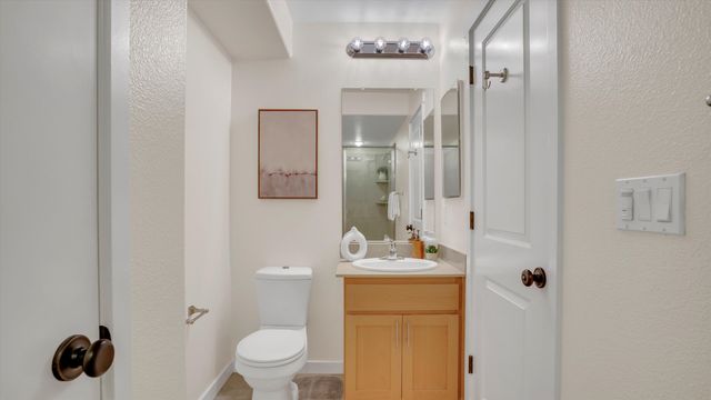 170 N N St 102, Livermore, CA 94550