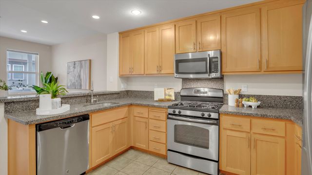 170 N N St 102, Livermore, CA 94550