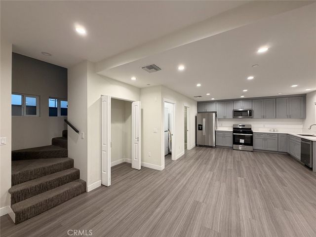511 N Azusa Avenue 203, Azusa, CA 91702