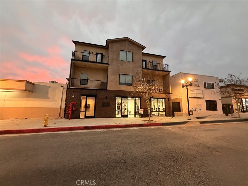 511 N Azusa Avenue 203, Azusa, CA 91702