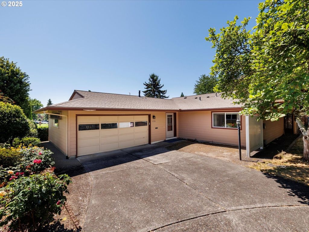 11750 Sw KING GEORGE Dr, King City, OR 97224