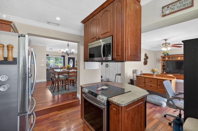 6091 SW 12th Street, West Miami, FL 33144