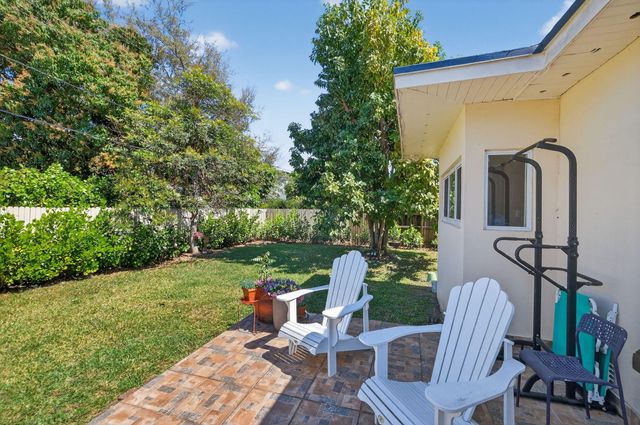 6091 SW 12th Street, West Miami, FL 33144