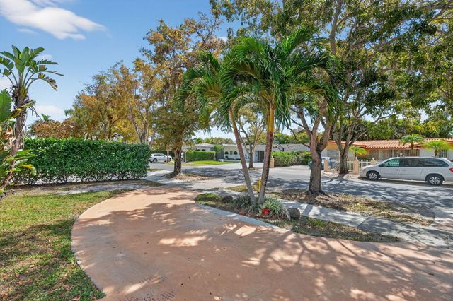 6091 SW 12th Street, West Miami, FL 33144