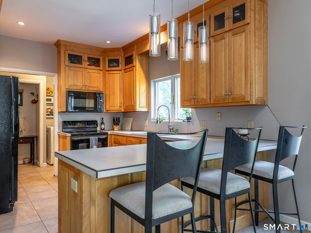 348 Hoop Pole Hill Road, Woodbury, CT 06798