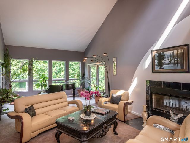348 Hoop Pole Hill Road, Woodbury, CT 06798