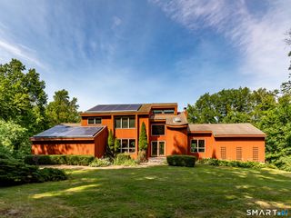 348 Hoop Pole Hill Road, Woodbury, CT 06798