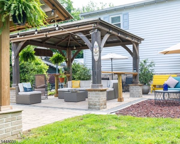 2 Washington Rd, Ogdensburg Boro, NJ 07439
