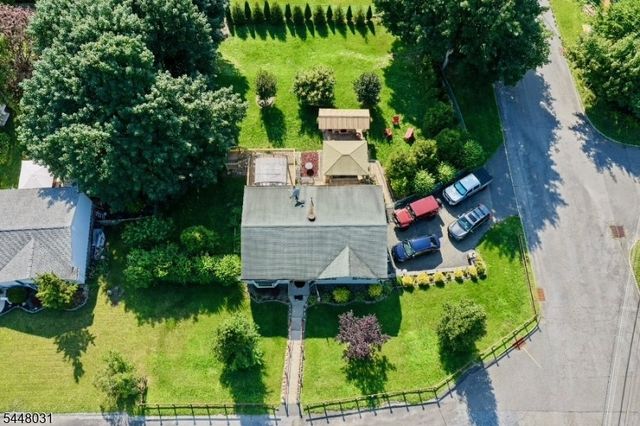 2 Washington Rd, Ogdensburg Boro, NJ 07439