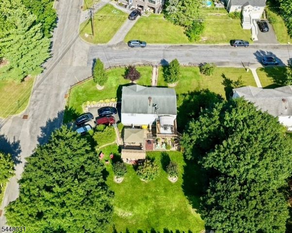 2 Washington Rd, Ogdensburg Boro, NJ 07439
