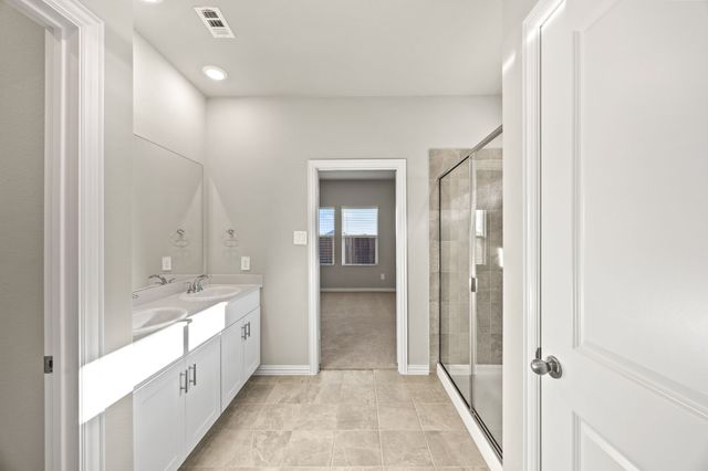 607 Clover Creek, Mckinney, TX 75071