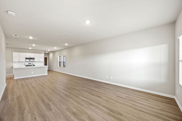 607 Clover Creek, Mckinney, TX 75071