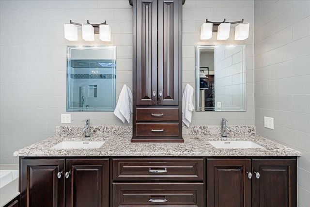 6404 CROOKED SWITCH, Columbia, MO 65201