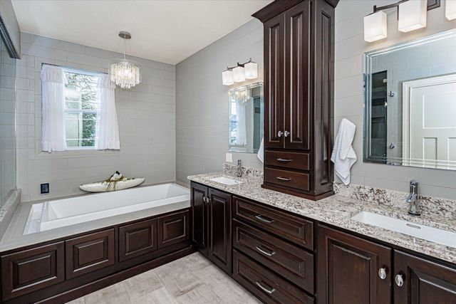 6404 CROOKED SWITCH, Columbia, MO 65201