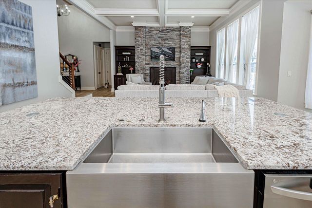 6404 CROOKED SWITCH, Columbia, MO 65201