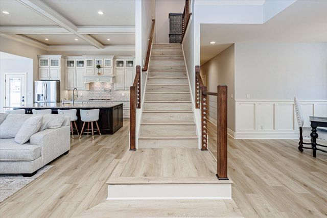 6404 CROOKED SWITCH, Columbia, MO 65201