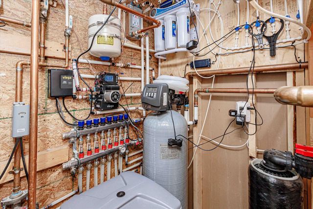 6404 CROOKED SWITCH, Columbia, MO 65201